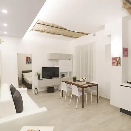 Laterano 250 - Colosseo 로마