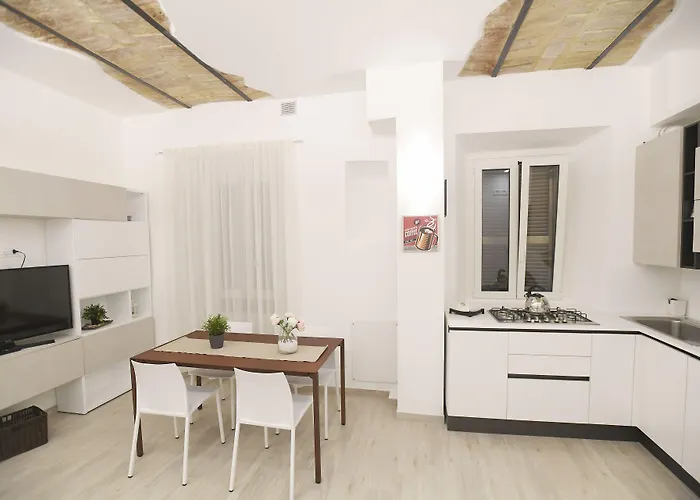 Laterano 250 - Colosseo *